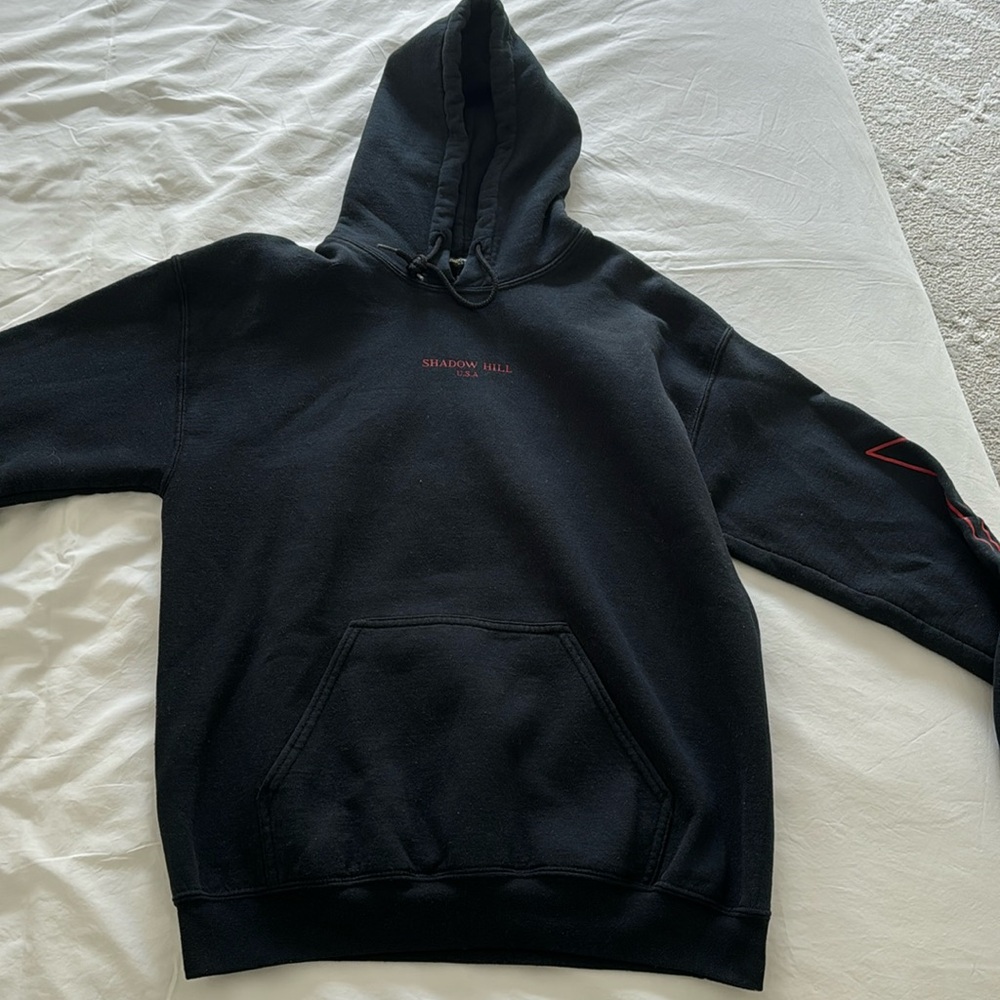 Shadow hill size small sweatshirt